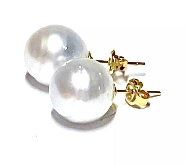 Classy 10.6mm Natural Silver White Indonesia South Round Pearl Stud Earrings