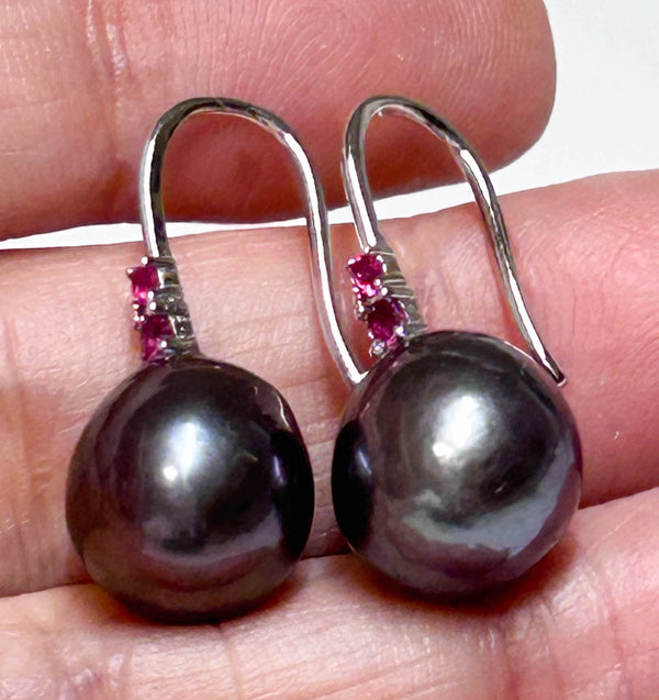 Round 10 - 10.5mm Edison Purple Black Blue Pearl Dangle Hook Earrings