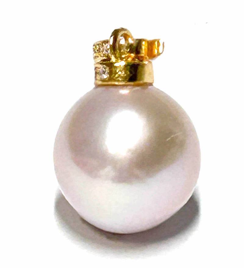 Superb 11.5 - 11.7mm Edison White Pinkish Round Cultured Pearl Pendant