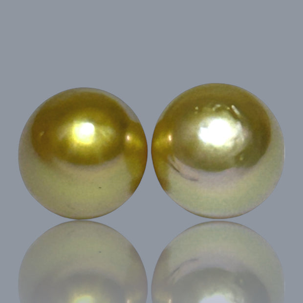 Oval A Pair 10 x 11.9mm 18.2 Carats Deep Gold South Sea Loose Pearl