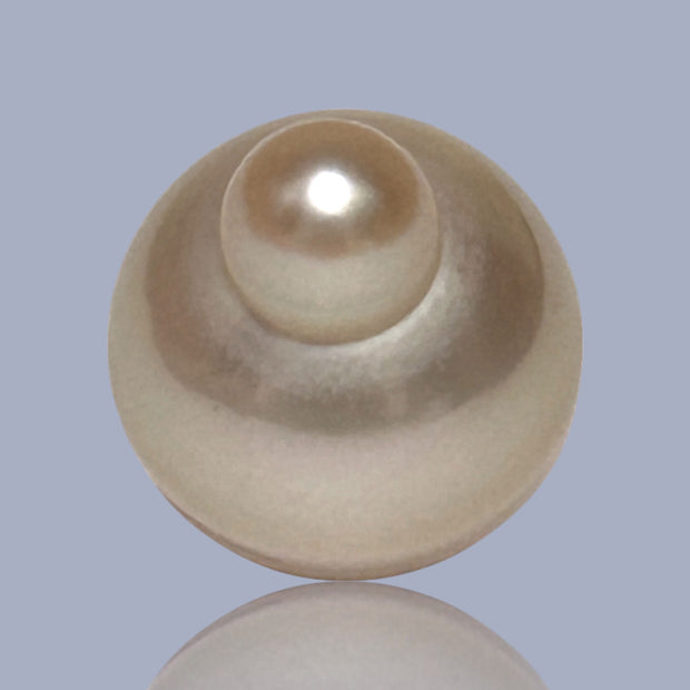 Alluring 26.5 Carat 15.1 x 18.7mm Gold Philippines Sea Loose Pearl