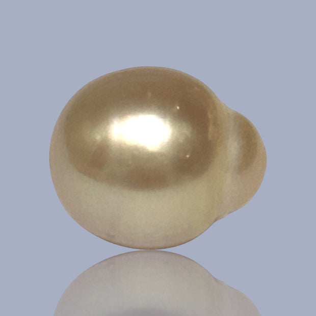 Shiny 15.4 x 18.2mm 29.6 Carat Gold Philippines South Sea Pearl