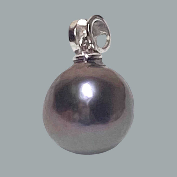 Elegant 11mm Edison Round Peacock Black Blue Pearl Pendant