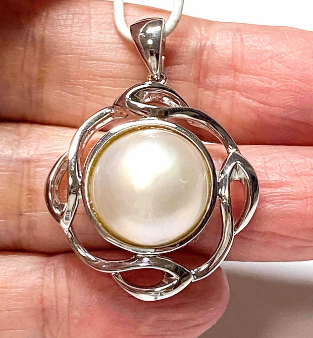 Solid 14K White Gold Natural White Round South Sea Mabe Pearl PendantGreat Anniversary Birthday Gift Her! Stunning 14K Solid White Gold Large Beautiful 13.5mm Natural White Round Mabe South Sea Pearl PendantPENDANT INFORMATIONMetal: 1Charms & PendantsFine JewelryThe Fine Pearls JewelrySolid 14K White Gold Natural White Round South Sea Mabe Pearl Pendant