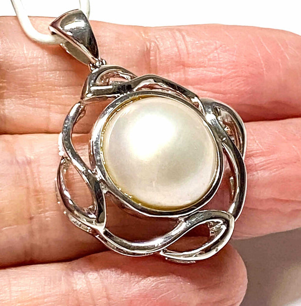 Solid 14K White Gold Natural White Round South Sea Mabe Pearl PendantGreat Anniversary Birthday Gift Her! Stunning 14K Solid White Gold Large Beautiful 13.5mm Natural White Round Mabe South Sea Pearl PendantPENDANT INFORMATIONMetal: 1Charms & PendantsFine JewelryThe Fine Pearls JewelrySolid 14K White Gold Natural White Round South Sea Mabe Pearl Pendant