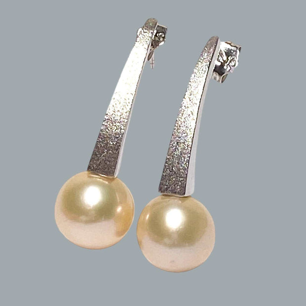 Fantastic 10.5 - 11mm Peach Edison Round Cultured Pearl Dangle Earrings