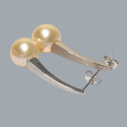 Fantastic 10.5 - 11mm Peach Edison Round Cultured Pearl Dangle Earrings