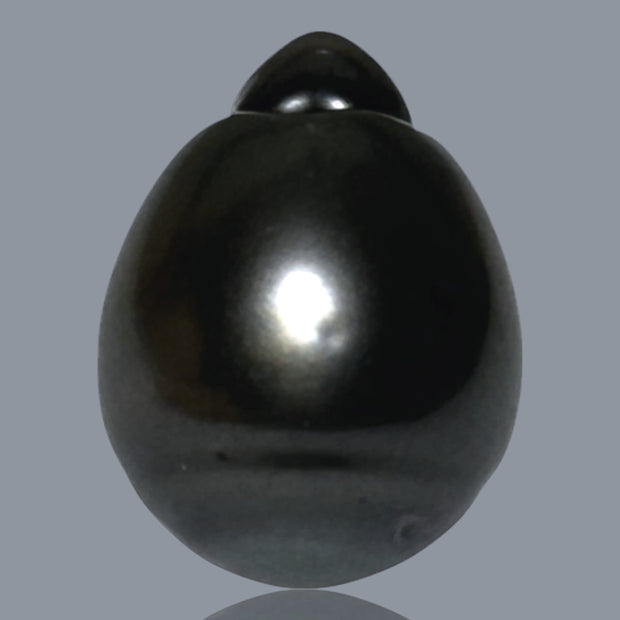 Dazzling 12.7 x 16.8mm 18.3 Carats Tahitian Peacock Black Green Pearl