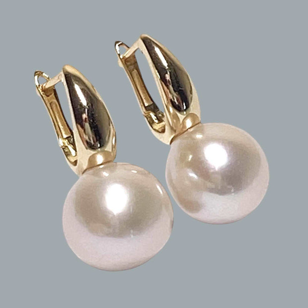 Gorgeous 11.4mm Natural White Pinkish Round Edison Pearl Earrings