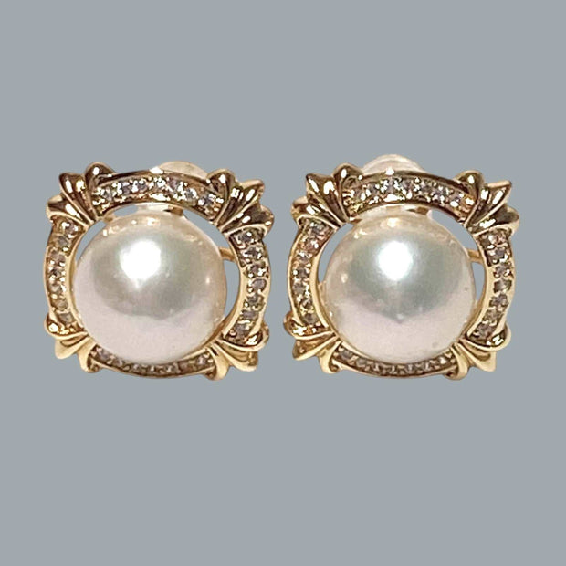 Shining 9 - 9.5mm Natural White Edison Round Cultured Pearl Earrings