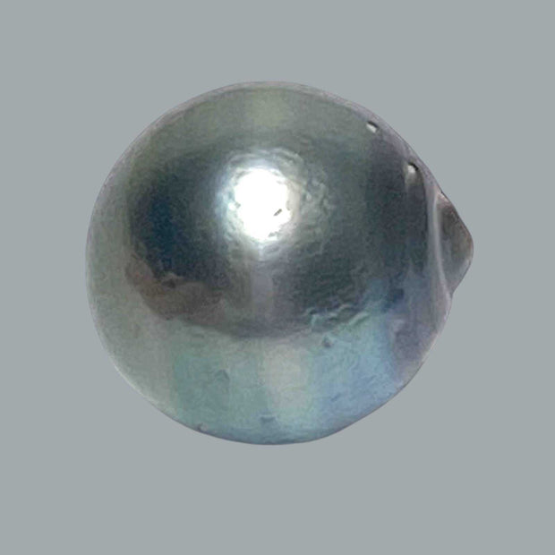 Round 15mm 24.8 Carat Tahitian Sea Natural Gray Blue Pearl Un-Drilled