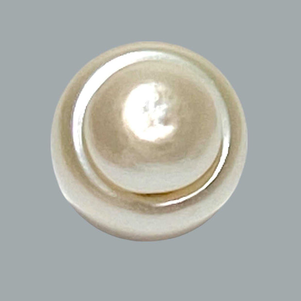 Oval Bottom Round 13.2 x 16.2mm 20.6 Carats Pale Gold South Sea Pearl