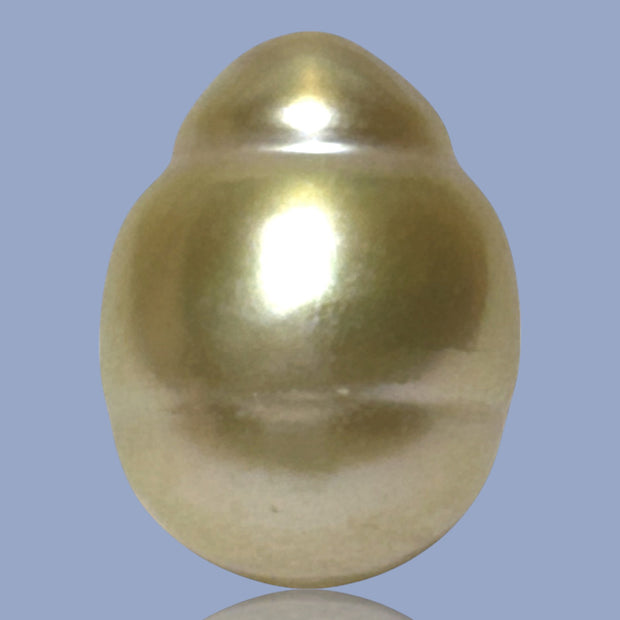 Baroque Giant 13.9 x 18.2mm 23.8 Carats Rich Gold South Sea Pearl