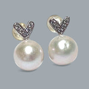 Fabulous 9-9.5mm White Edison Round Cultured Pearl Heart Stud Earrings