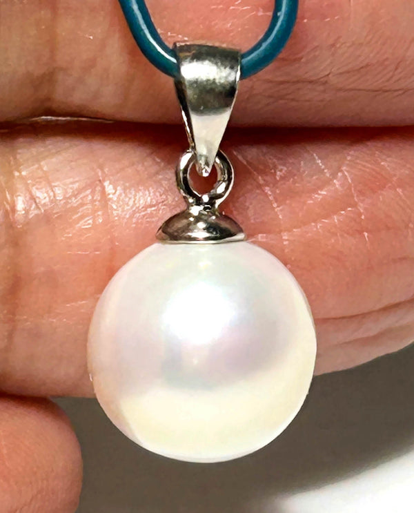 Stunning Round 10.5-11mm Edison White Hint Pink Pearl Pendant