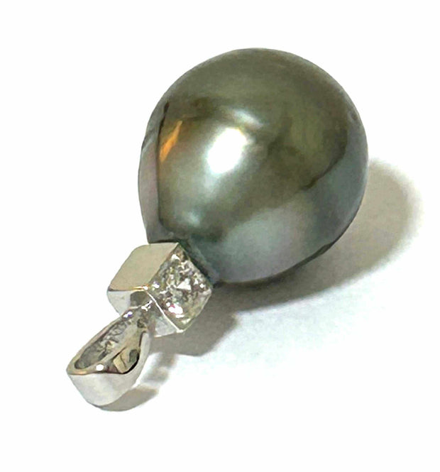 Oval 11.1 x 12.8mm Tahitian Sea Natural Peacock Gray Green Pearl Penda100% Genuine and Authentic! Gorgeous Oval Drop 11.1 x 12.8mm Tahitian South Sea  Natural Peacock Gray Green Overtone Cultured Pearl Handmade Pendant / Best Gift For Charms & PendantsFine JewelryThe Fine Pearls Jewelry8mm Tahitian Sea Natural Peacock Gray Green Pearl Pendant