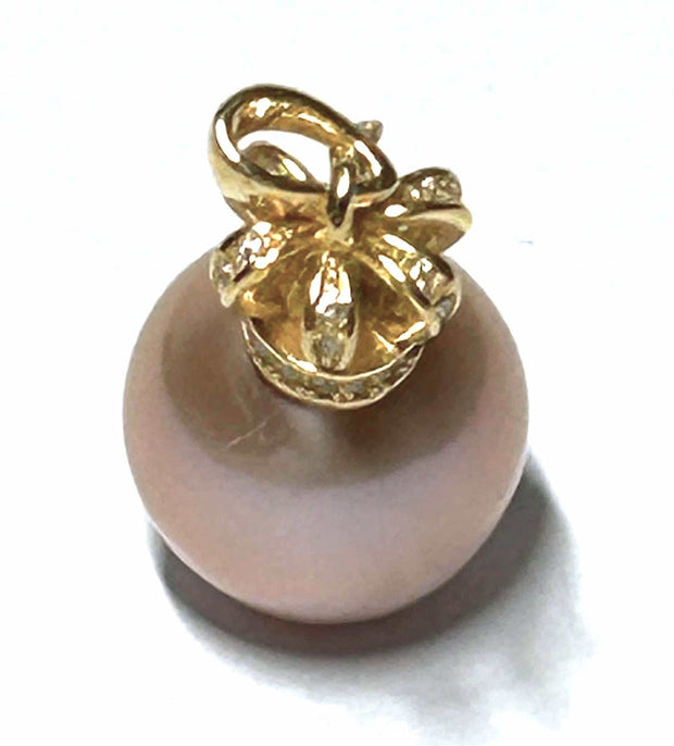 Crown Bail Round 11.7mm Edison Purple Rose Pink Cultured Pearl Pendant100% Genuine and Authentic! Best Gift for Her! Gorgeous Round 11.7mm Edison Natural Purple Rose Pink Color 5A Luster Cultured Pearl Vintage Pendant
PENDANT INFORMATICharms & PendantsFine JewelryThe Fine Pearls Jewelry7mm Edison Purple Rose Pink Cultured Pearl Pendant