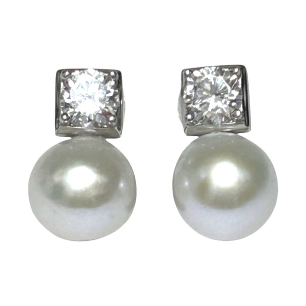 Round 9-9.5mm Natural White Edison Cultured Pearl Stud Earrings