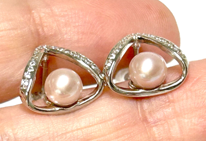 Round 5-5.5mm Japanese Akoya Sea Baby Pink Pearl Stud Earrings