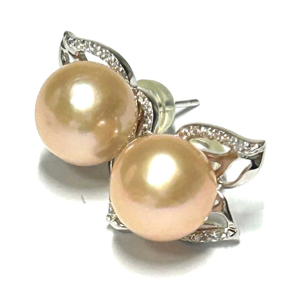 Gorgeous 9.5 - 10mm Peach Pink Edison Round Cultured Pearl Stud EarrinGorgeous 9.5 - 10mm Natural Peach Pink Edison Round Cultured Pearl Handmade Classic Stud Earrings / Wedding Bridal Best GiftPEARL INFORMATIONType: Genuine Edison CulEarringsFine JewelryThe Fine Pearls Jewelry5 - 10mm Peach Pink Edison Round Cultured Pearl Stud Earrings