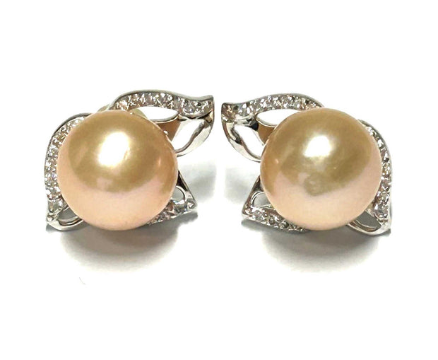 Gorgeous 9.5 - 10mm Peach Pink Edison Round Cultured Pearl Stud EarrinGorgeous 9.5 - 10mm Natural Peach Pink Edison Round Cultured Pearl Handmade Classic Stud Earrings / Wedding Bridal Best GiftPEARL INFORMATIONType: Genuine Edison CulEarringsFine JewelryThe Fine Pearls Jewelry5 - 10mm Peach Pink Edison Round Cultured Pearl Stud Earrings