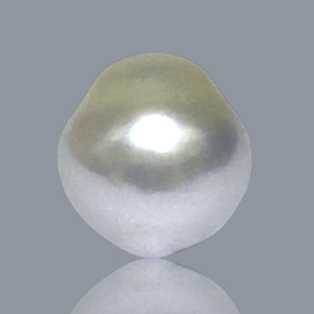 Baroque 13.3 x 14.1mm 17 Carats Australian South Sea White Pearl Loose