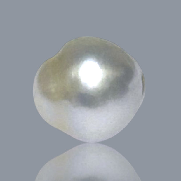 Baroque 13.3 x 14.1mm 17 Carats Australian South Sea White Pearl Loose