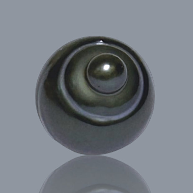 Delicate 14.1 x 17mm Tahitian South Sea Peacock Black Loose Pearl