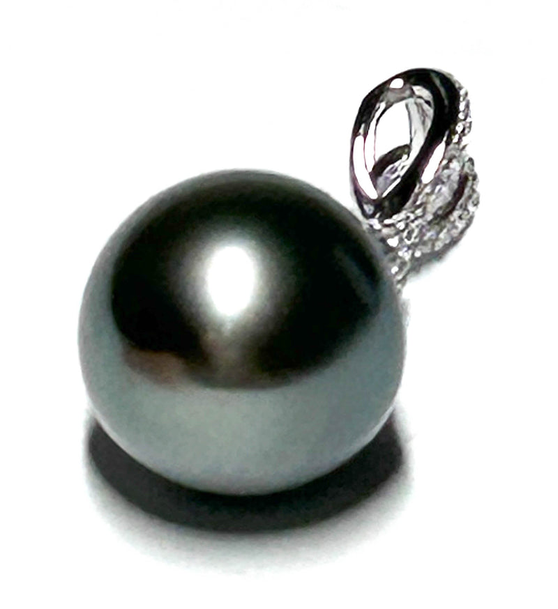 Unique 11 x 13mm Tahitian Peacock Gray Green Cultured Oval Pearl Pendant