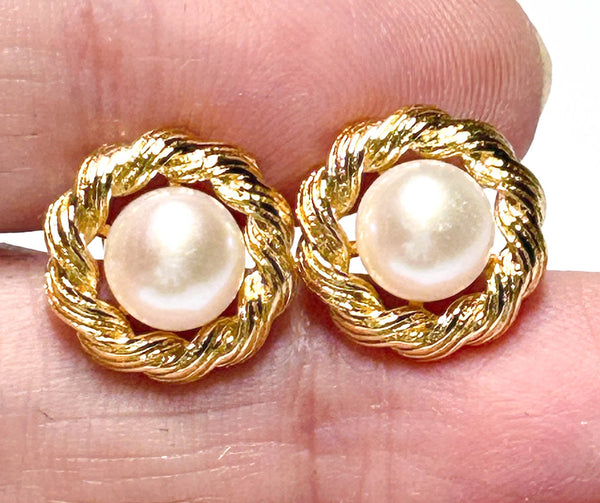 Stunning 6 -  6.5 mm White Bread Round FW Pearl Stud Earrings
