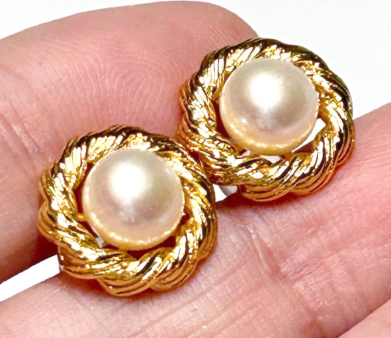 Stunning 6 -  6.5 mm White Bread Round FW Pearl Stud Earrings
