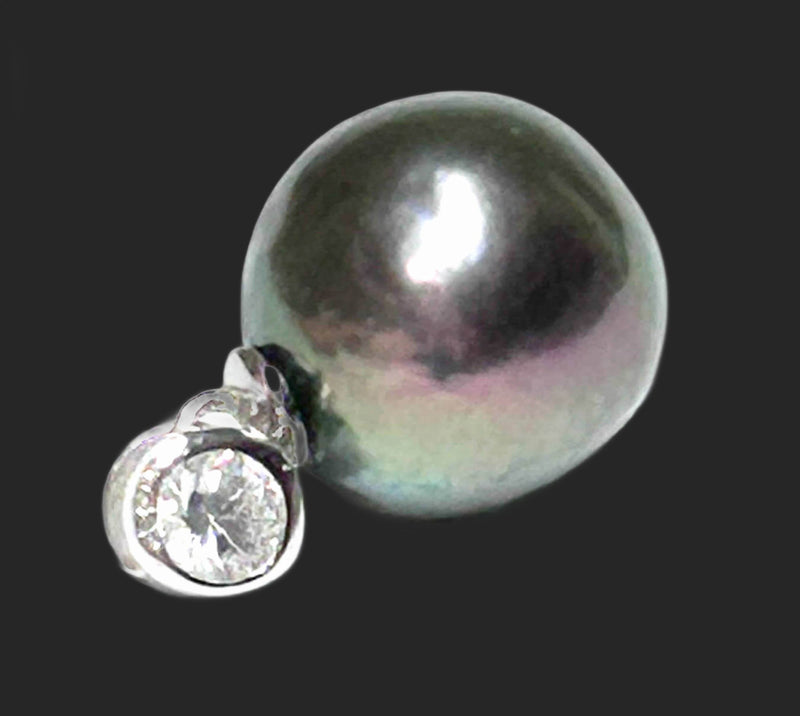 5A Edison Multicolor Round 7.5 - 10.5mm Cultured 3 pcs. Pearls Pendant