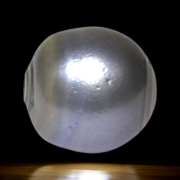 Oval 18 Carat 13.2 x 13.8mm Tahitian Sea Middle Gray Pinkish Pearl