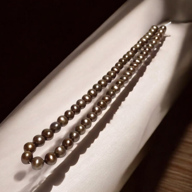 7.5 - 8.3mm Round Smoke Brown Bronze Cultured FW Pearl 16" Strand