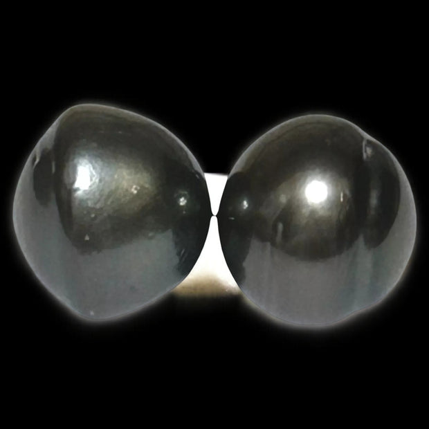 A Pair 28-Carat 13 x 12mm Tahitian Peacock Black Green Pearl Loose