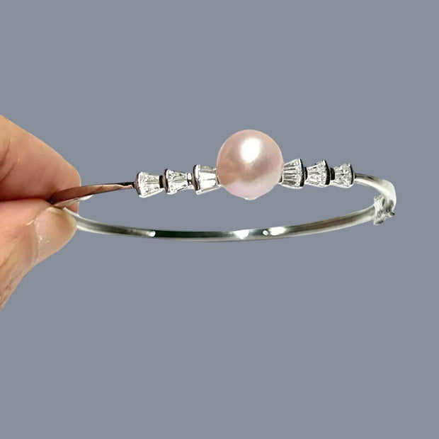 Enchanting 10- 10.5mm Pink Edison Cultured Round Pearl 7 - 7.5" Bangle