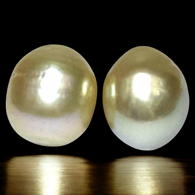 A Pair 10.3 x 11.8mm 18.2 Carats Natural Gold South Sea Loose Pearls