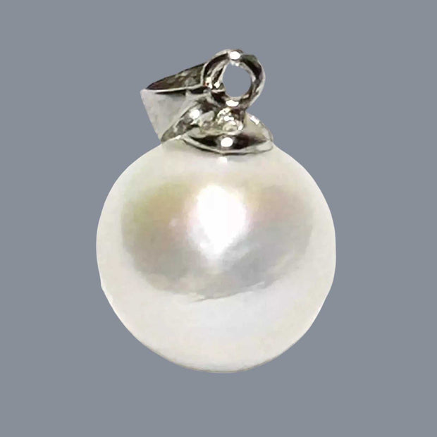 Stunning Round 10.5-11mm Edison White Hint Pink Pearl Pendant