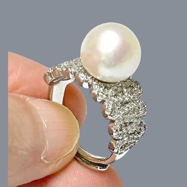 White 10 - 10.5mm Edison Round Cultured Pearl Solid Ring, Size 6