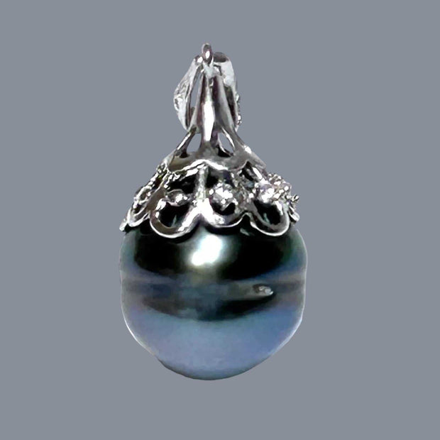 Oval 11.5 x 13mm Tahitian South Sea Peacock Black Green Pearl Pendant