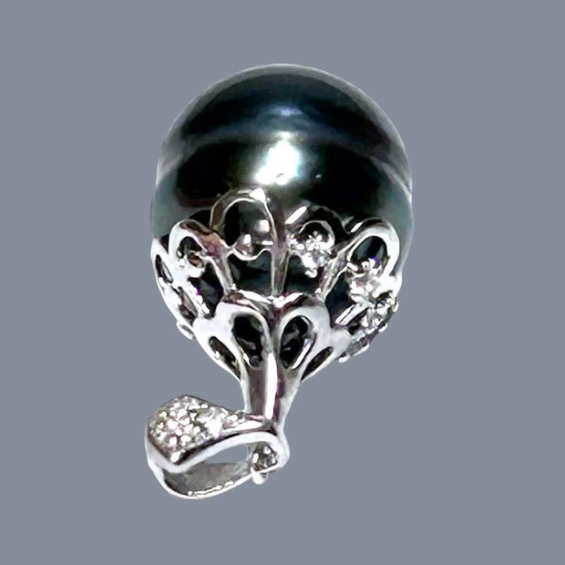 Oval 11.5 x 13mm Tahitian South Sea Peacock Black Green Pearl Pendant