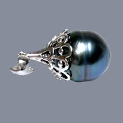 Oval 11.5 x 13mm Tahitian South Sea Peacock Black Green Pearl Pendant