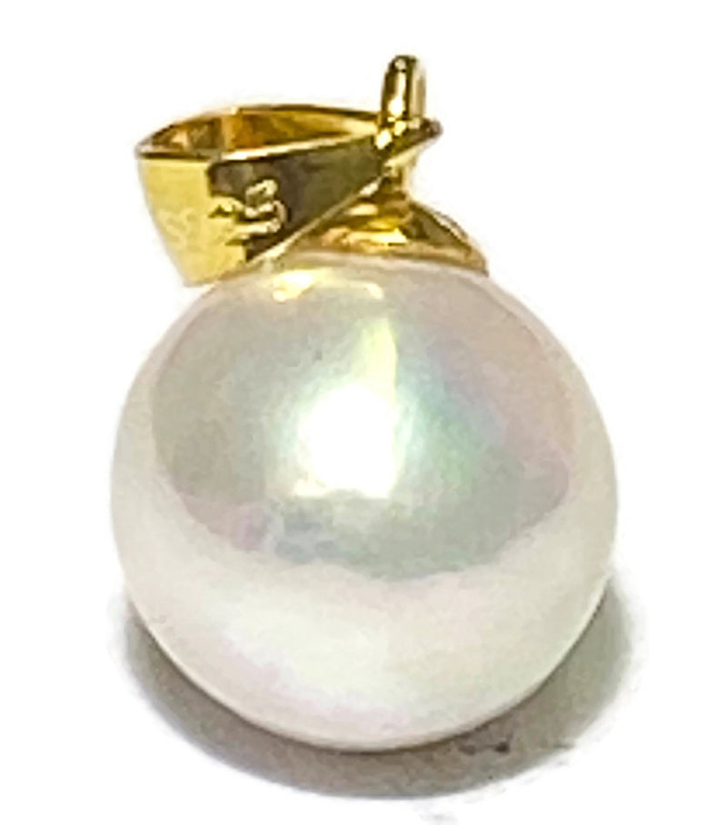 Round 10 - 10.5mm Edison White Hint Pink Cultured Pearl Vintage Pendant